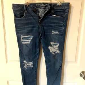 Women’s super stretch distressed AE jeans